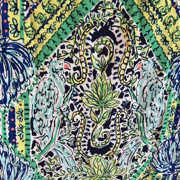 Lilly Pulitzer Cap Sleeve floral Print Top Rayon Size Small - Picture 9 of 10